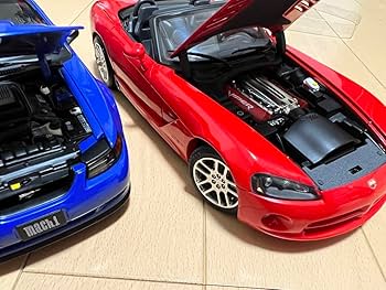オートアート 1/18 ダッジ バイパー SRT-10 / レッド Amazon.co.jp: オートアート 118 ダッジ バイパー SRT-10 レッド